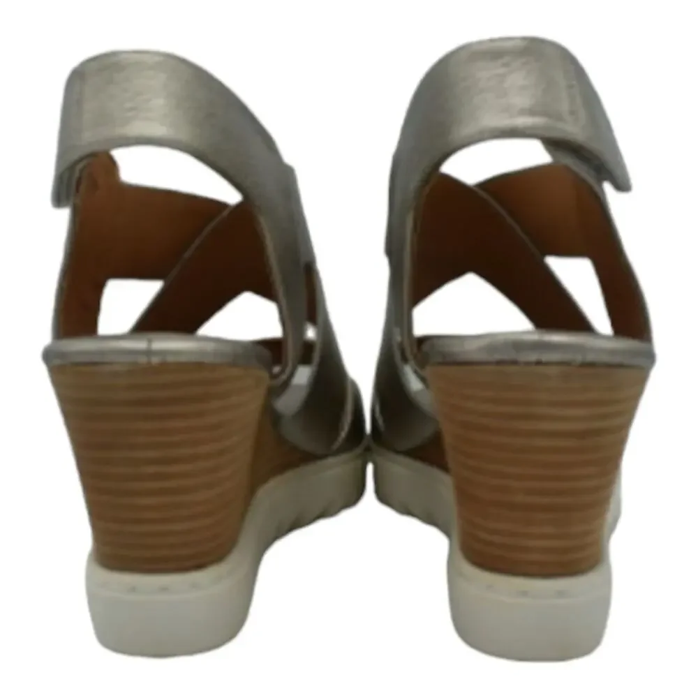 Sofft Womens Size 10 Uxley Grey Gold Metallic Leather‎ Wedge Sandals Shoes New